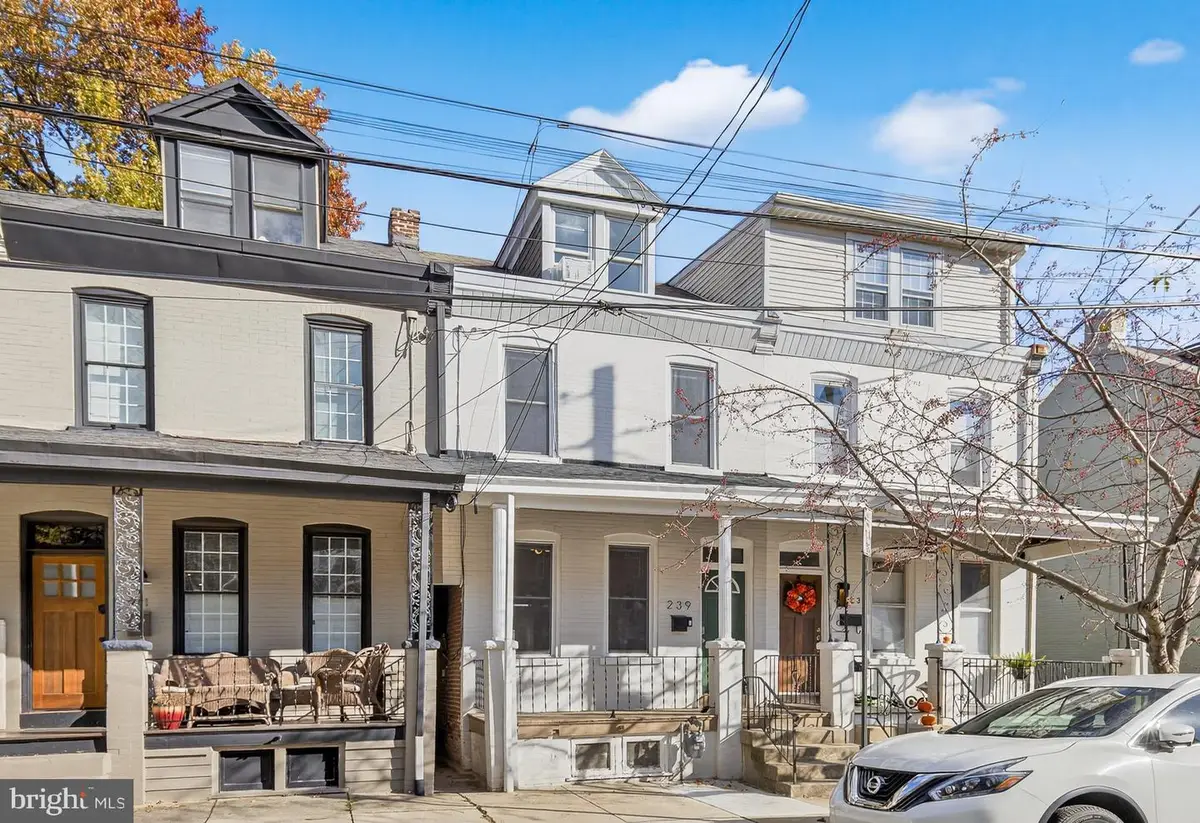 239 Elm St, Lancaster, PA 17603 - #1