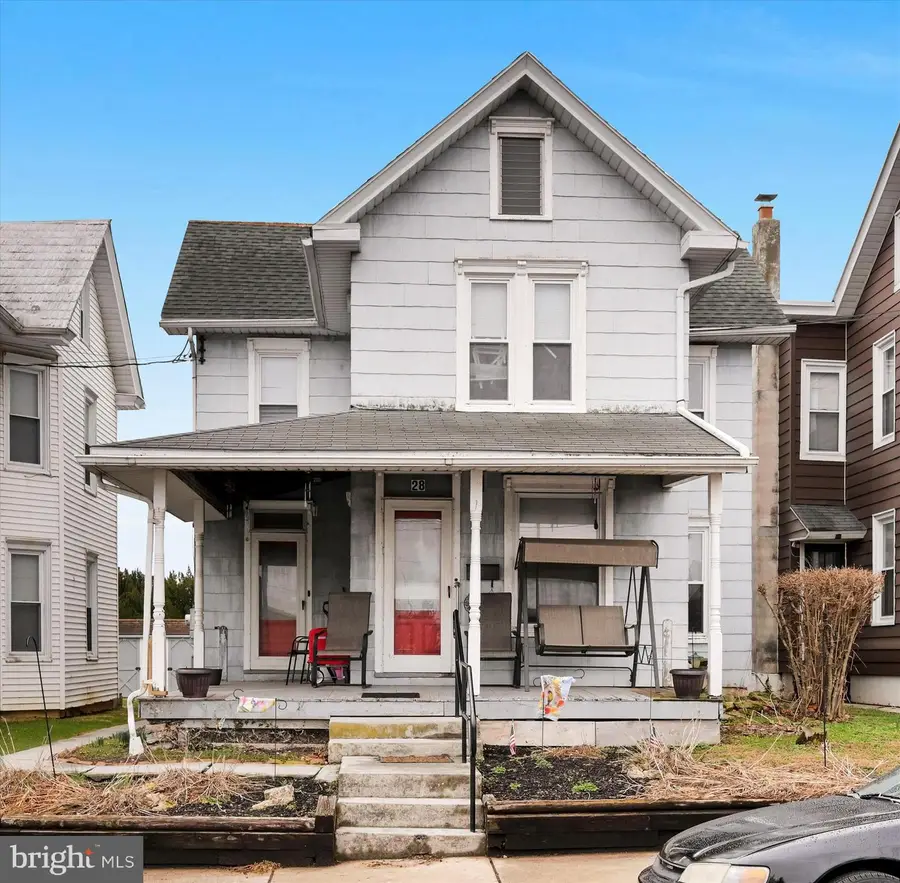 28 S Roberts Ave, New Holland, PA 17557 - #2