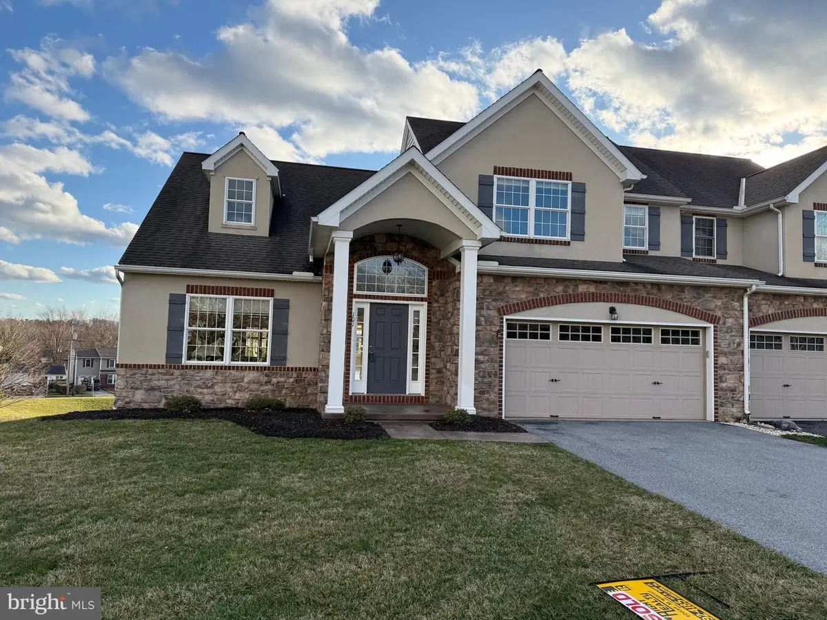 101 Baneberry Ln, Lititz, PA 17543 - #1