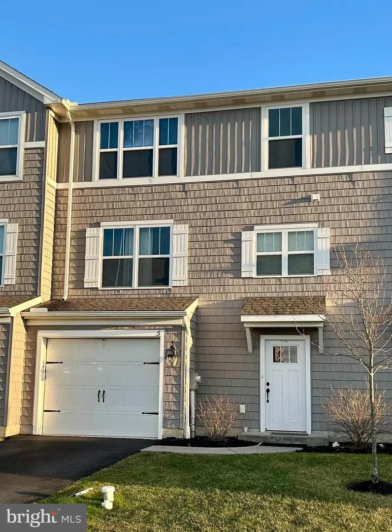 3 Southside Dr, Willow Street, PA 17584 - #1