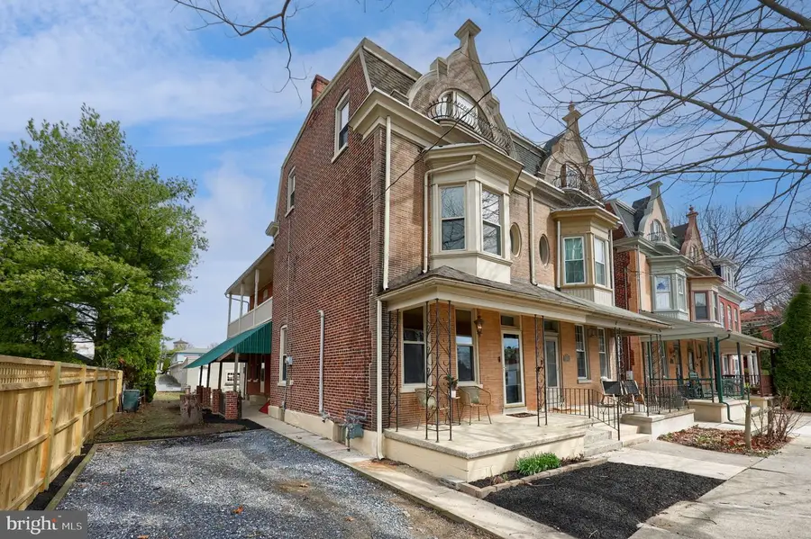 245 N 4th St, Columbia, PA 17512 - #3