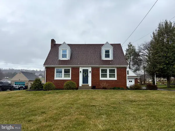 477 W Main St, MOUNTVILLE, PA 17554