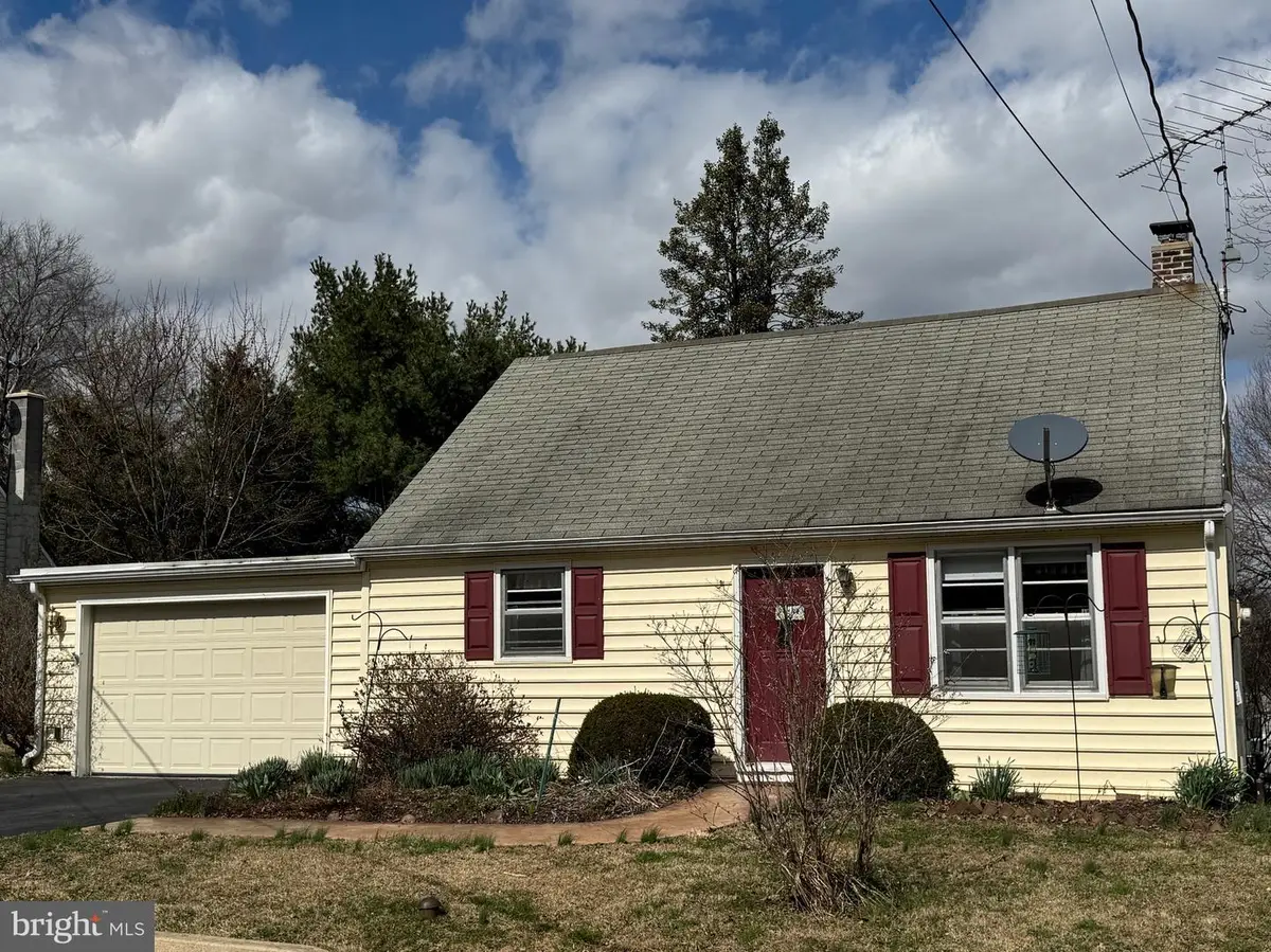 86 Village Dr, Mountville, PA 17554 - #1