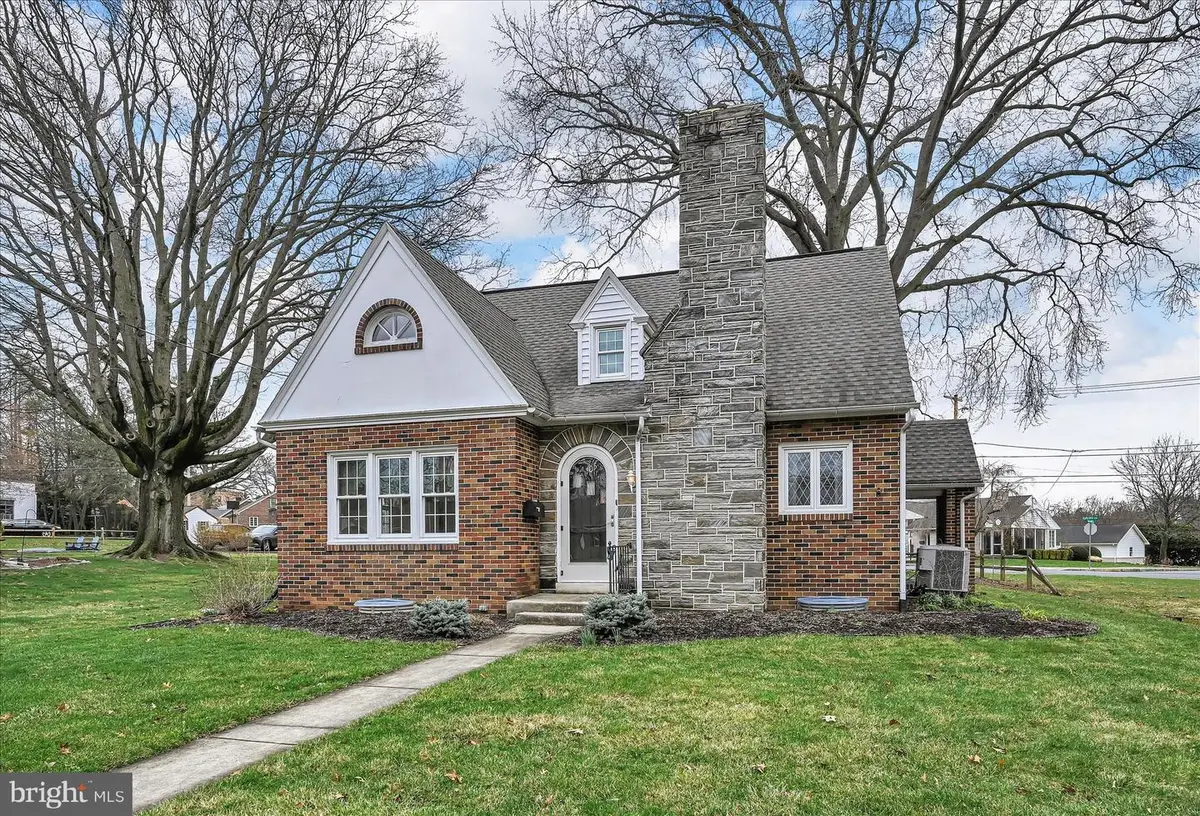 105 Martin Ave, Ephrata, PA 17522 - #1