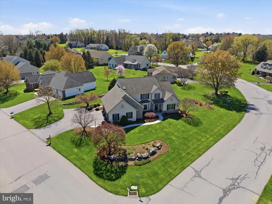 314 Country Meadows Dr, Lancaster, PA 17602 - #2