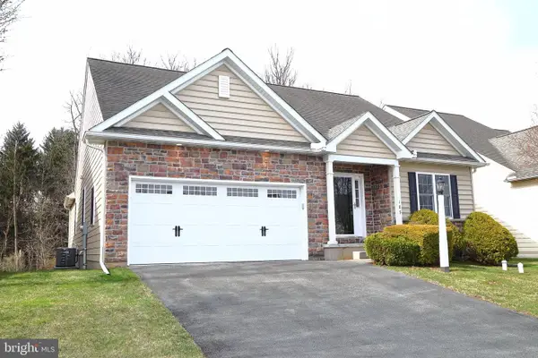 185 Waypoint Dr #236, LANCASTER, PA 17603