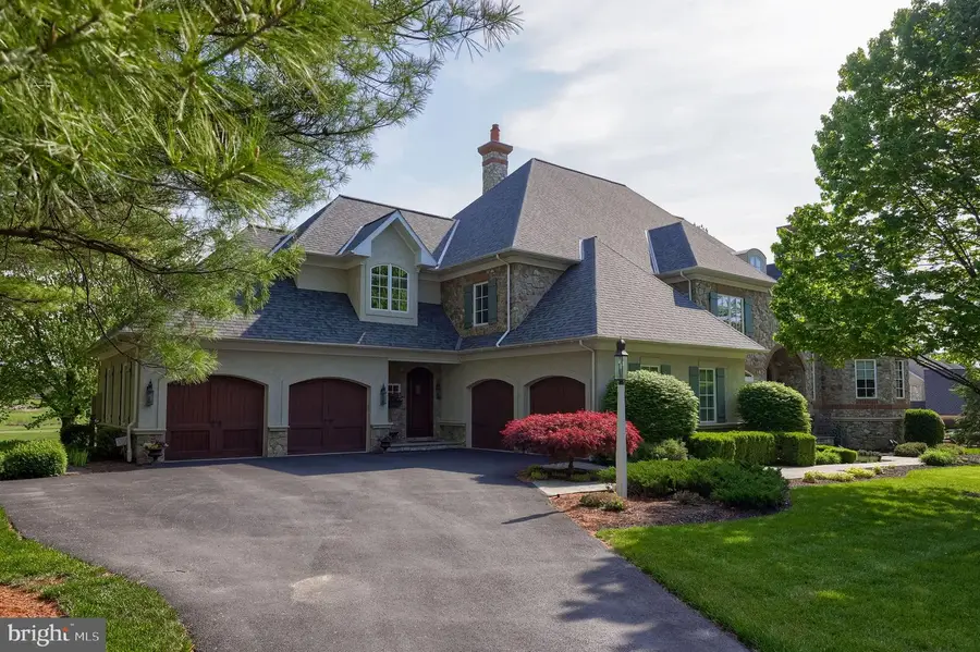 905 Greenside Dr, Lititz, PA 17543 - #2