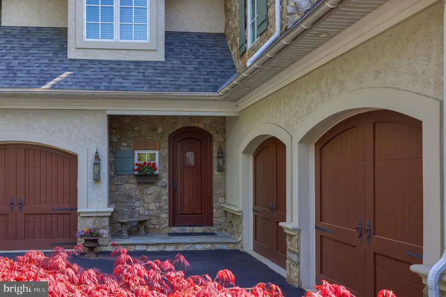 905 Greenside Dr, Lititz, PA 17543 - #3