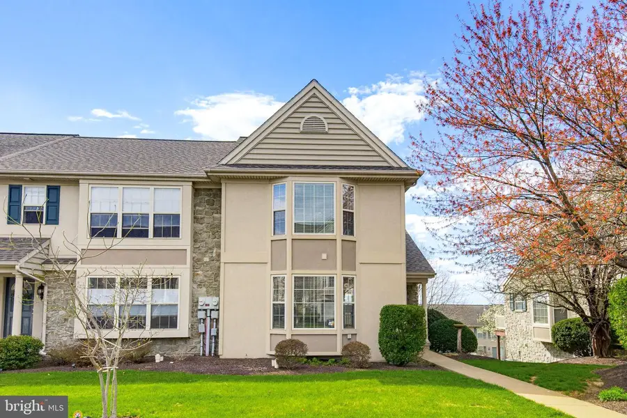 674 Royal View Dr, Lancaster, PA 17601 - #3