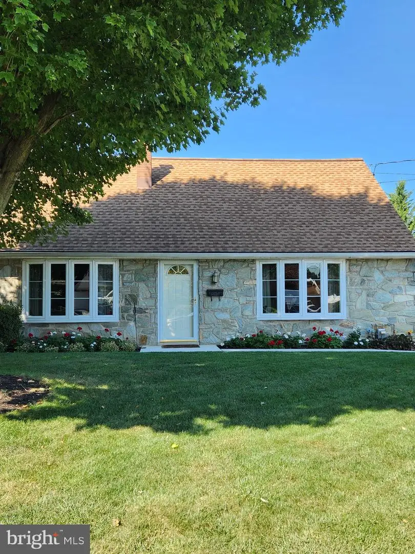 6260 Jeanette Dr, East Petersburg, PA 17520 - #3