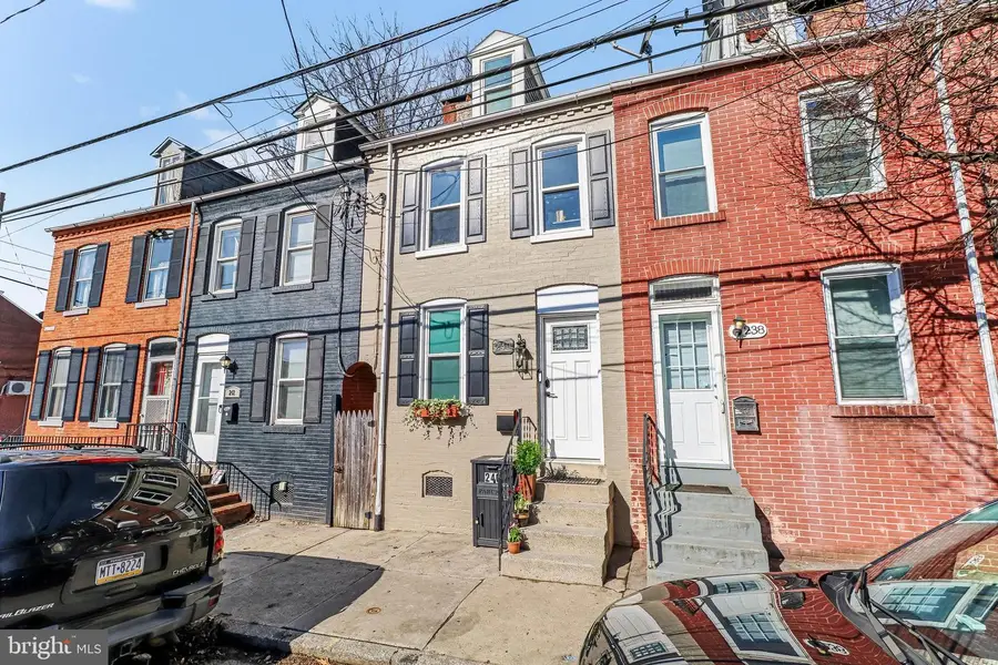 240 Coral St, Lancaster, PA 17603 - #3
