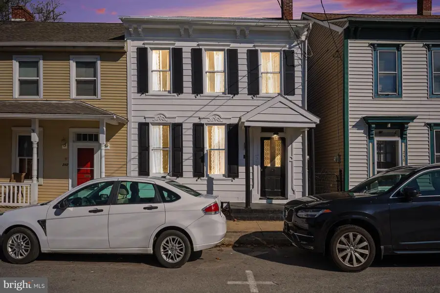 240 W Market St, Marietta, PA 17547 - #2