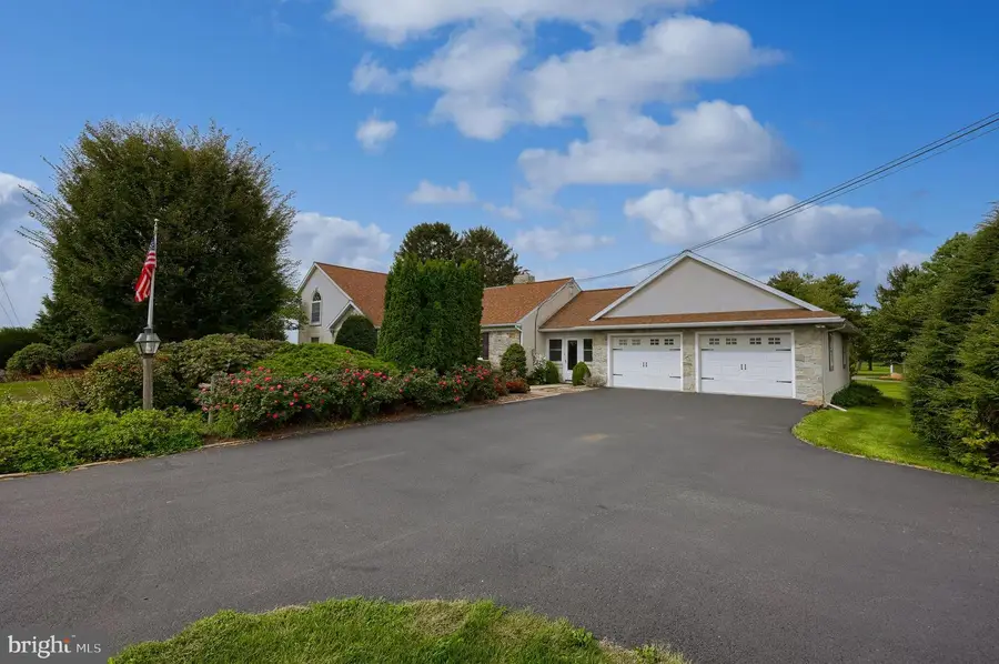 210 Stevens Rd, Stevens, PA 17578 - #2