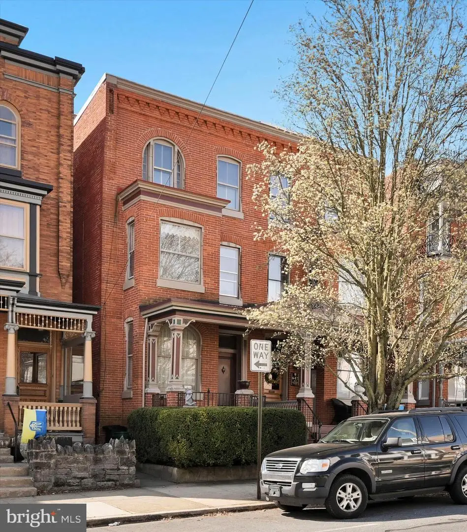 640 W Chestnut St, Lancaster, PA 17603 - #1