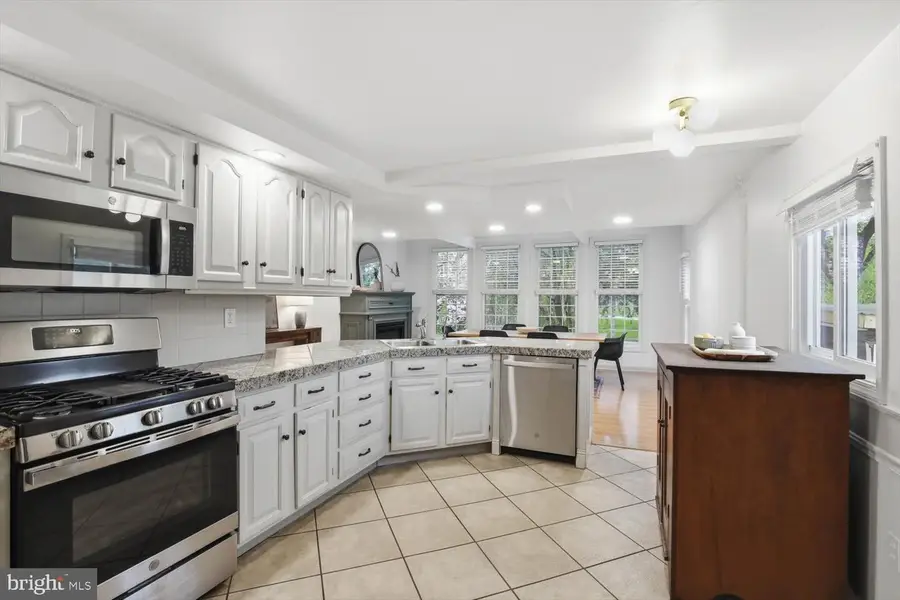 135 S Cedar St, Lititz, PA 17543 - #3