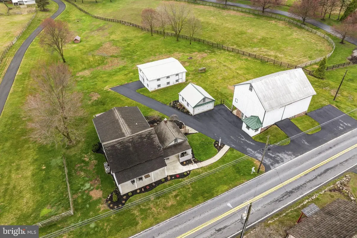 1435 Newport Rd, Manheim, PA 17545 - #1