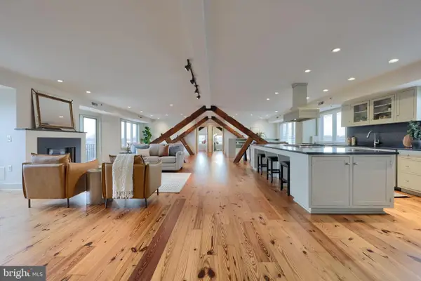 336-e N Christian St, LANCASTER, PA 17602