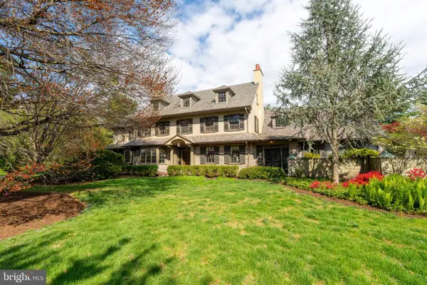 1933 Lititz Pike, LANCASTER, PA 17601
