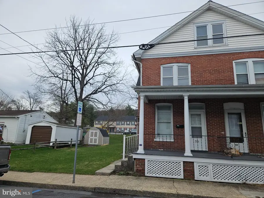 331 Washington Ave, Ephrata, PA 17522 - #2