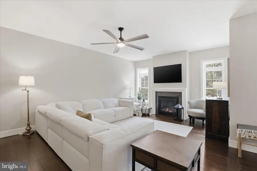 339 Bowyer Ln, Lititz, PA 17543 - #2