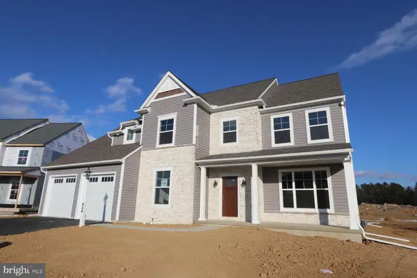 404 Parkside Way, LITITZ, PA 17543