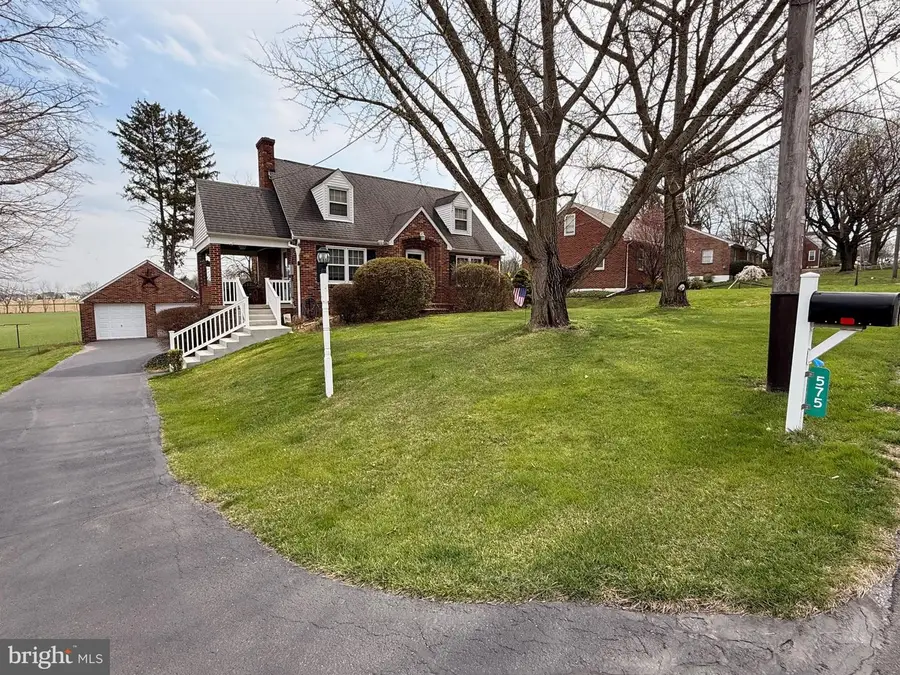 575 Church St, Landisville, PA 17538 - #2