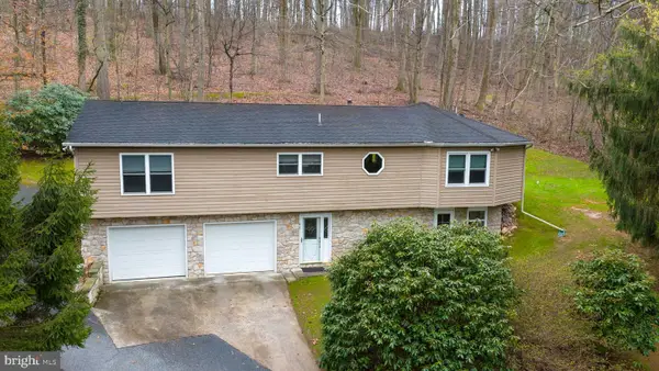 42 Mount Hope School Rd, WILLOW STREET, PA 17584
