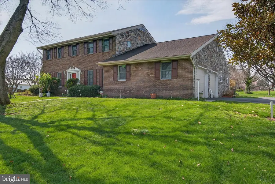 2 Wildflower, Lancaster, PA 17603 - #2