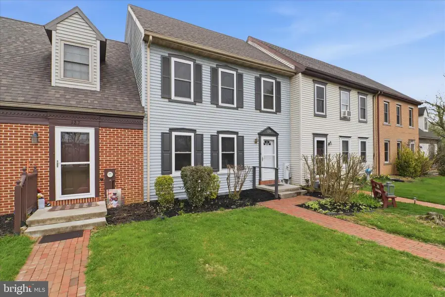 129 Carriage House Dr, Willow Street, PA 17584 - #3