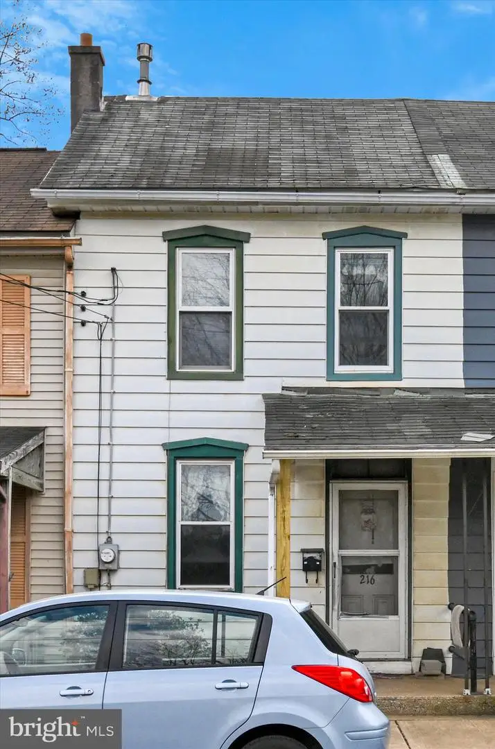 216 E Donegal St, Mount Joy, PA 17552 - #2