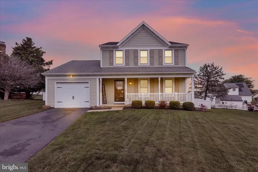 307 Cottonwood Ln, New Holland, PA 17557 - #2