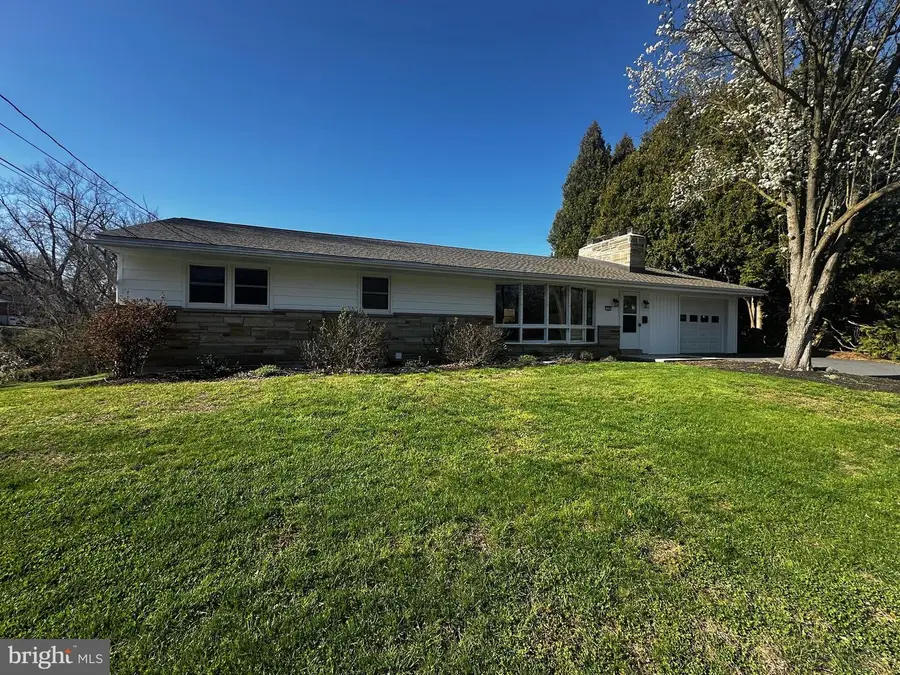 415 E Willow St, Elizabethtown, PA 17022 - #2