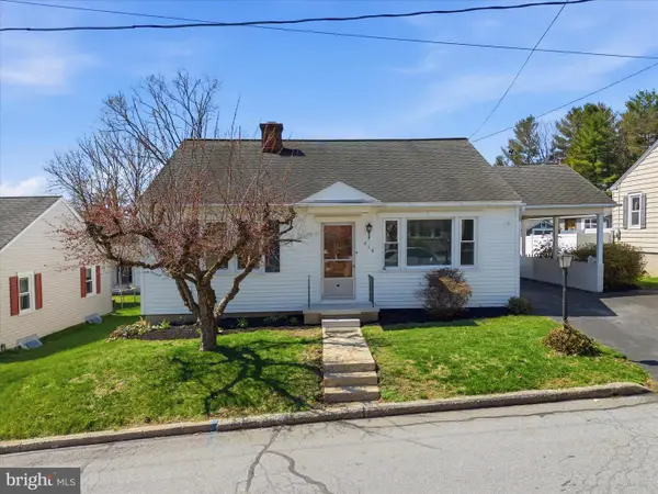 216 N Pitt St, MANHEIM, PA 17545