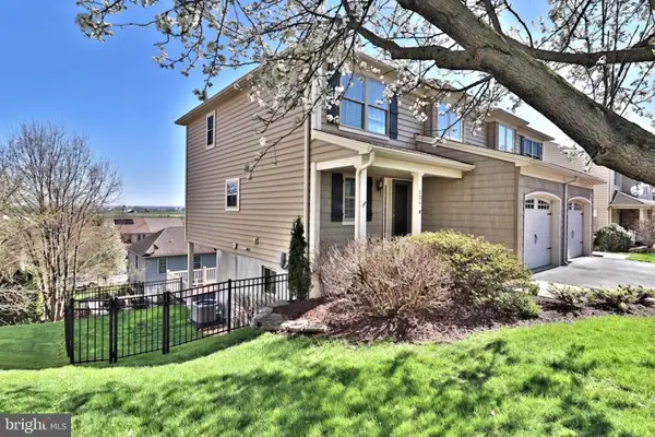 136 Eagle Dr, EPHRATA, PA 17522