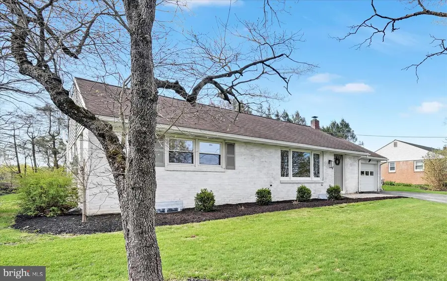 332 Owl Hill Rd, Lititz, PA 17543 - #2