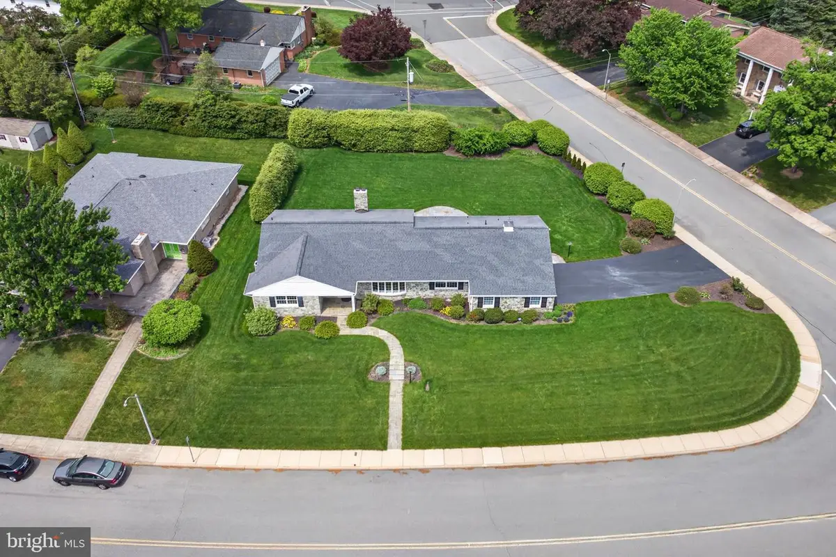 701 Pershing Ave, Ephrata, PA 17522 - #1