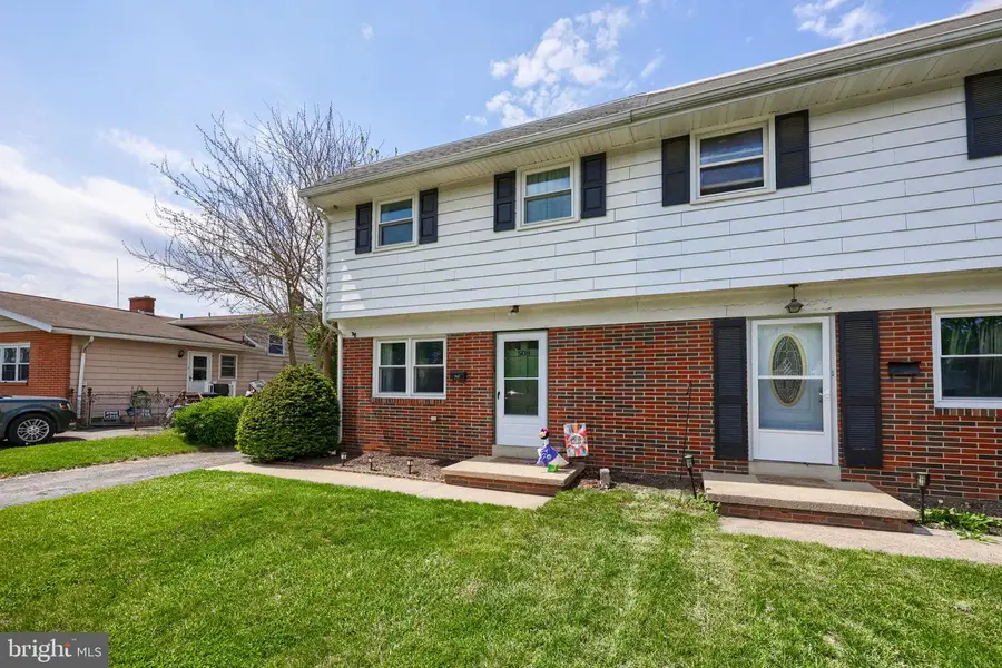 508 W Marion St, Lititz, PA 17543 - #2