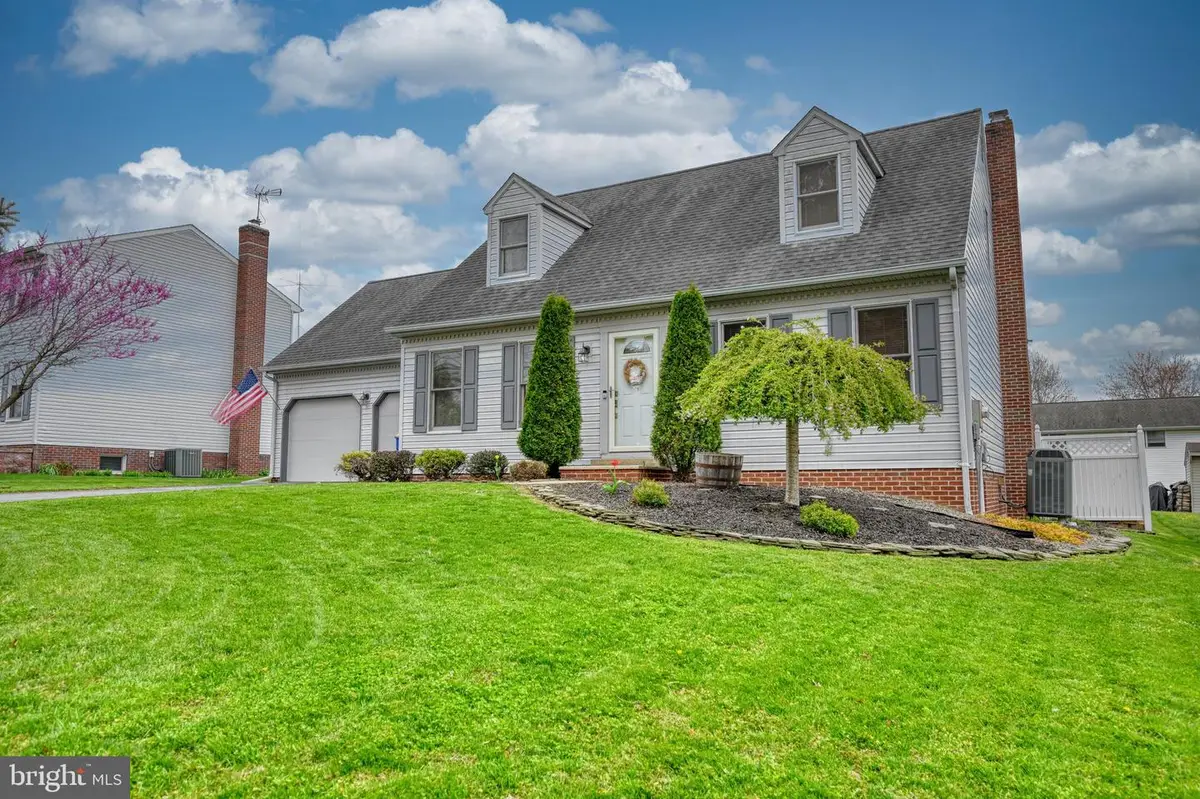 3320 Rothsville, Akron, PA 17501 - #1