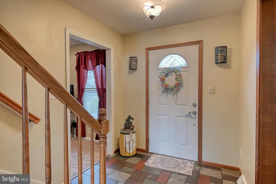 3320 Rothsville, Akron, PA 17501 - #3