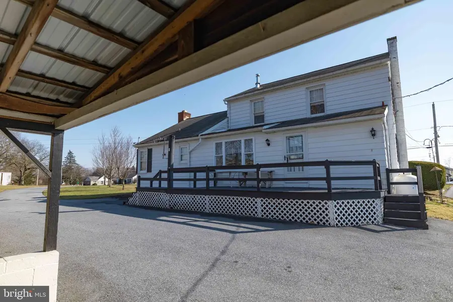 31 Hershey Ave, Paradise, PA 17562 - #2