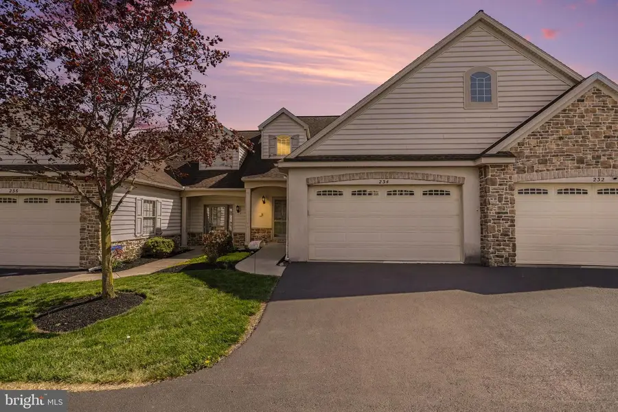 234 Masonic Dr, Elizabethtown, PA 17022 - #2