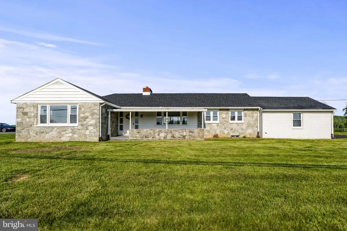 725 Marticville Rd, Pequea, PA 17565 - #1