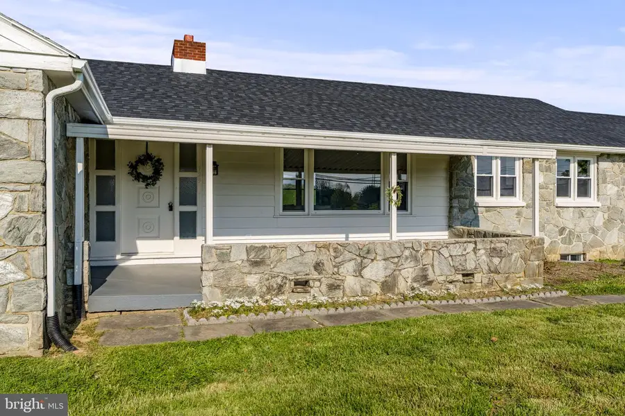 725 Marticville Rd, Pequea, PA 17565 - #2