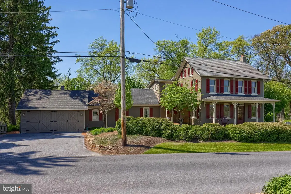 1522 Hunsecker Rd, Bird In Hand, PA 17505 - #1