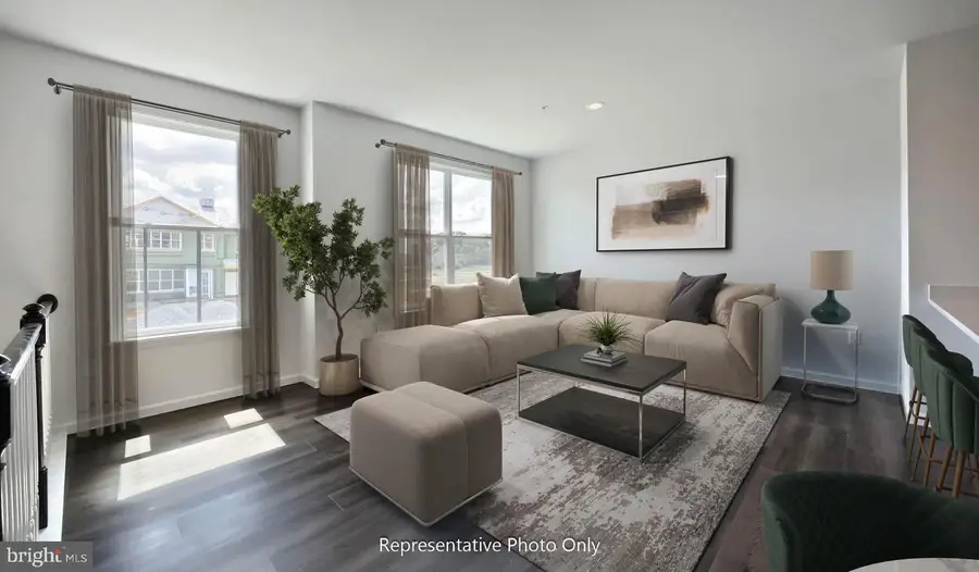 4 N Conifer Dr, Elizabethtown, PA 17022 - #3