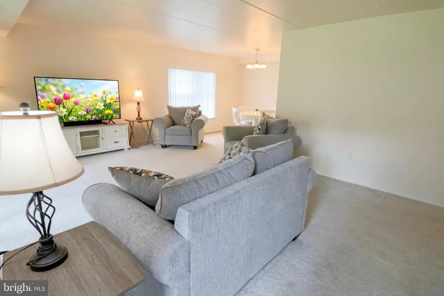 32 Valleybrook Dr, Lancaster, PA 17601 - #2