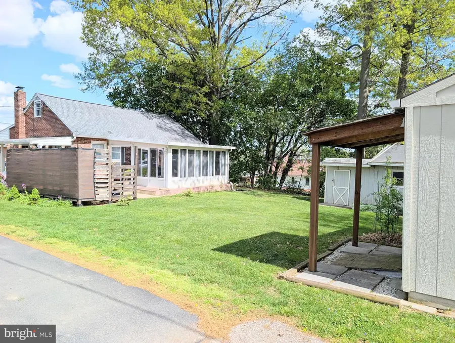 322 N 6th St, Columbia, PA 17512 - #2