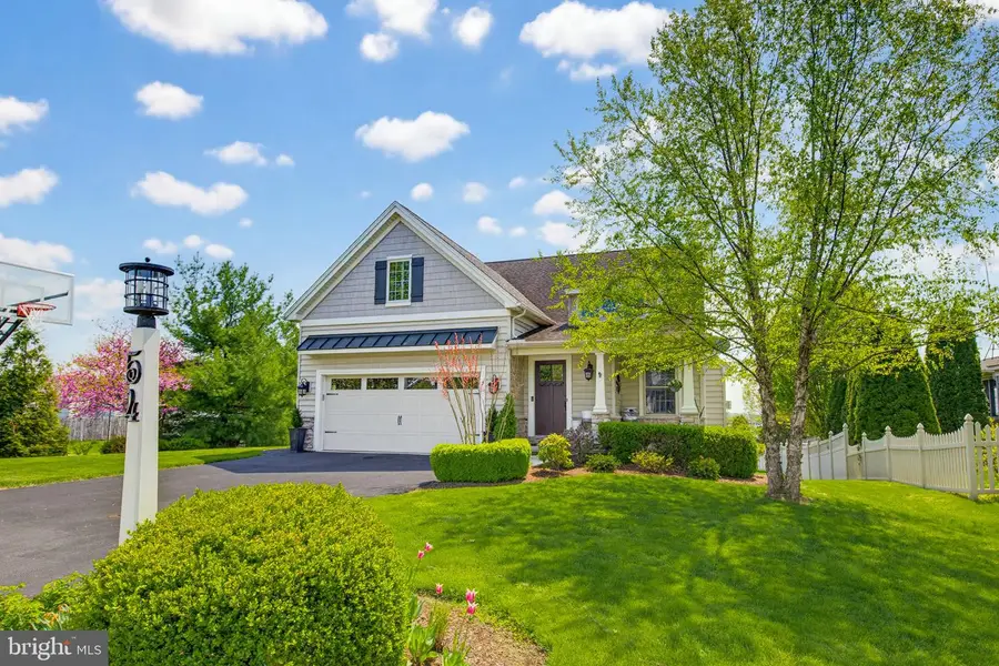 54 Circle Rock Dr, Ephrata, PA 17522 - #2