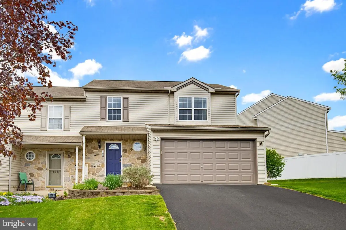 142 Beech St, Denver, PA 17517 - #1