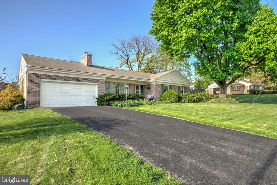 2113 Lyndell Dr, Lancaster, PA 17601 - #3